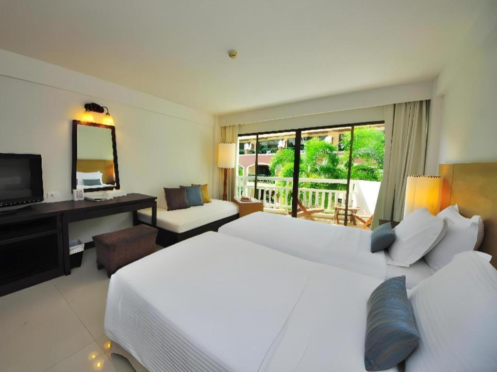 Ramada By Wyndham Phuket Southsea Hotell Karon Eksteriør bilde